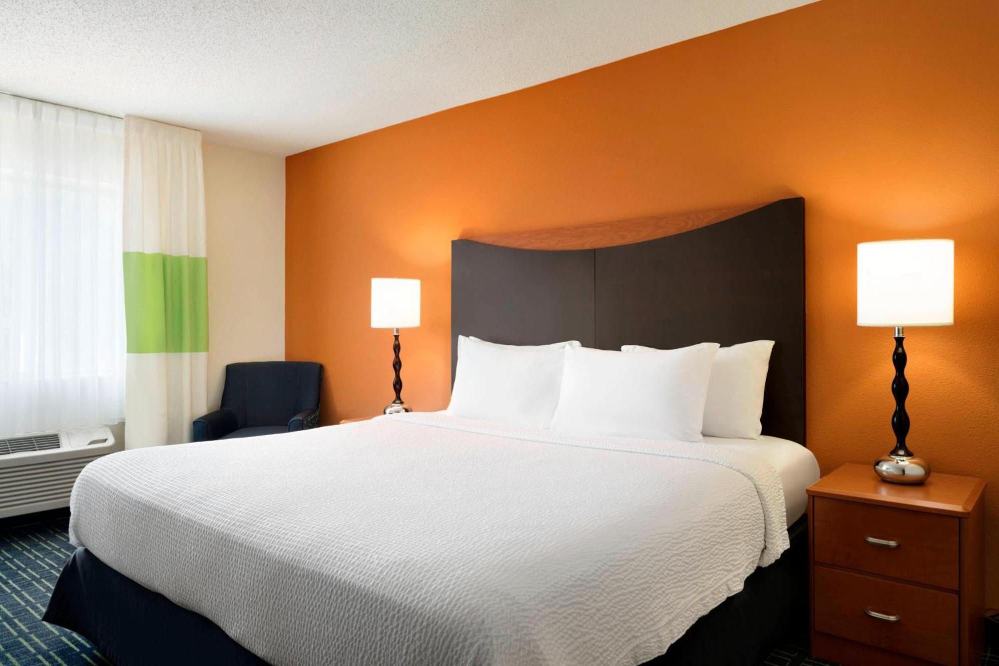Fairfield Inn & Suites By Marriott Σαμπέιν Εξωτερικό φωτογραφία
