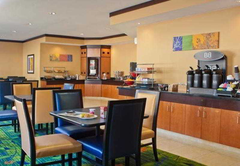 Fairfield Inn & Suites By Marriott Σαμπέιν Εξωτερικό φωτογραφία